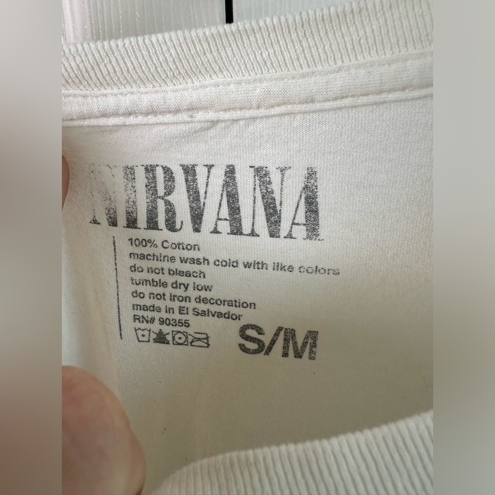 Nirvana Shirt Mens Small Medium Short Sleeve Graphic Modern Band Tee Punk 90s - Picture 4 of 7
